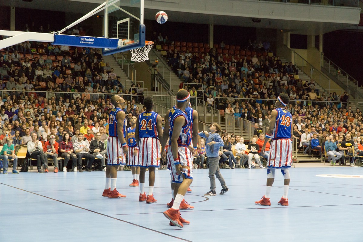 O Fotomagazin / Harlem Globetrotters in der TipsArena 2016